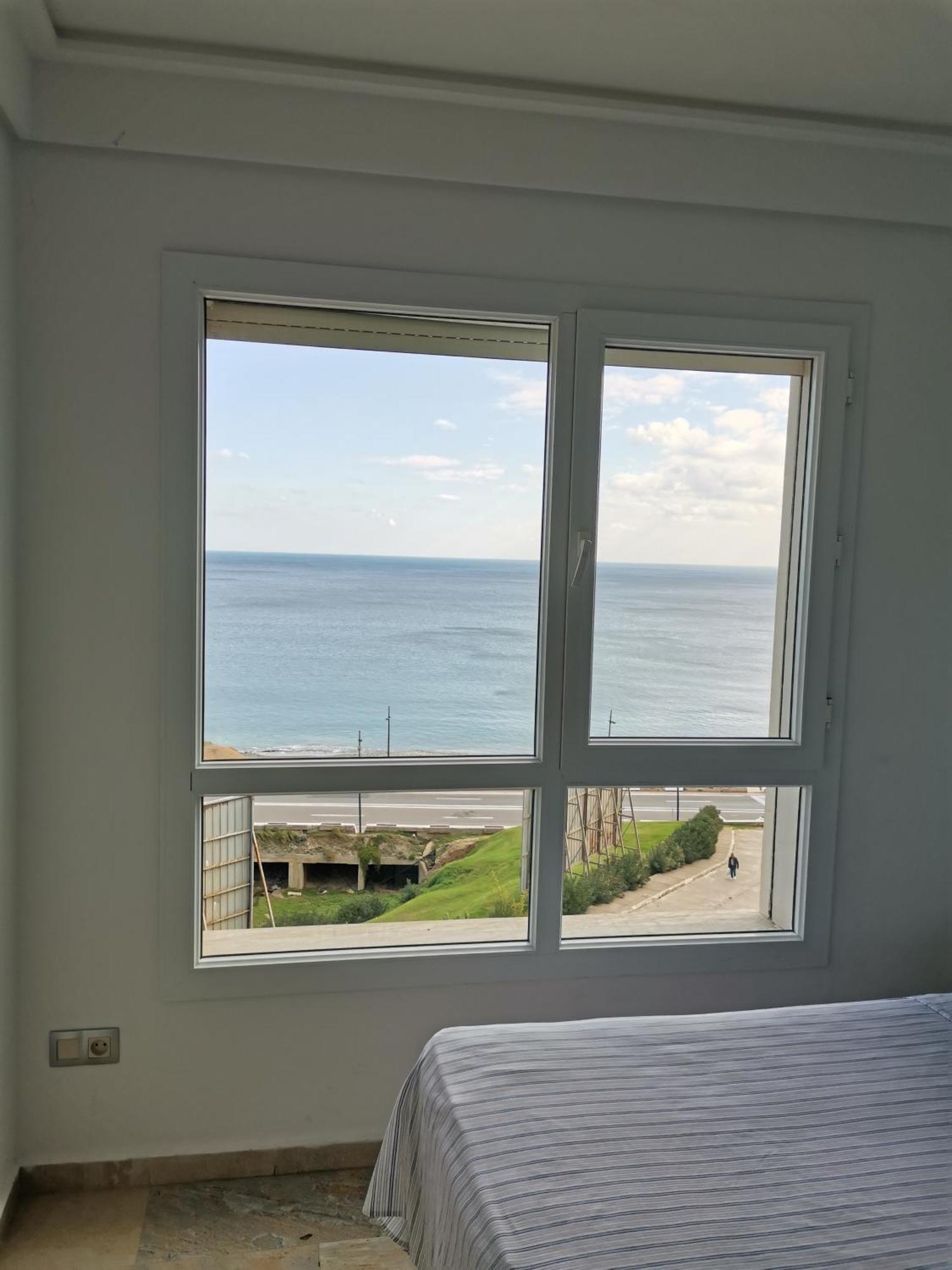 Appartf3 Vue Panoramique Sur Mer Residence Vista Del Mar Fnideq Bagian luar foto