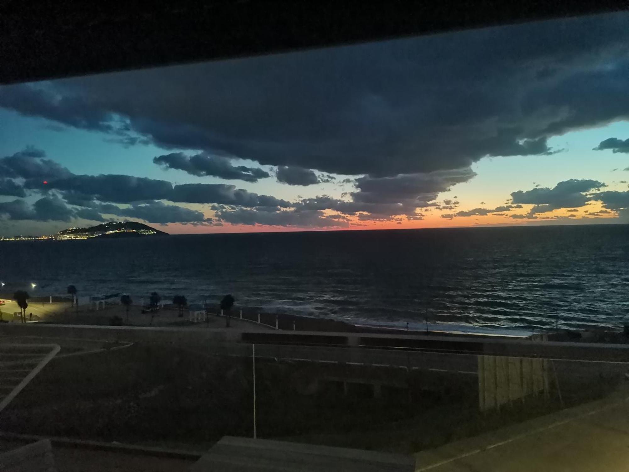 Appartf3 Vue Panoramique Sur Mer Residence Vista Del Mar Fnideq Bagian luar foto
